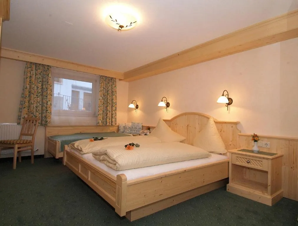 Hotel Tanzer Ischgl 3*,