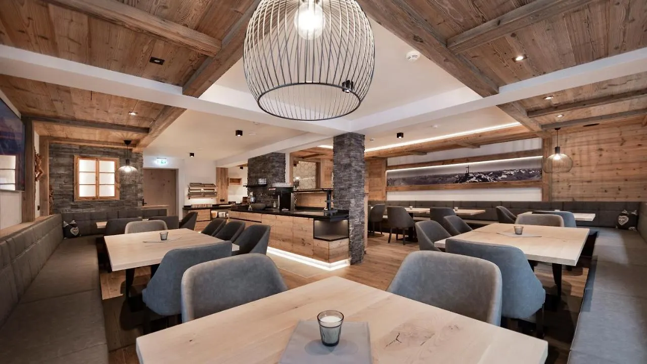 Hotel Tanzer Ischgl 3*,